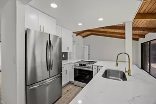 21143 N Escondido Way Way N, Boca Raton, FL 33433 - Photo 2