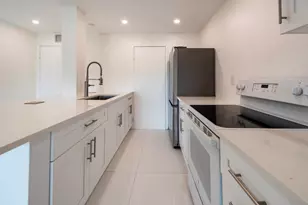 900 NE 18th Ave, Fort Lauderdale, FL 33304 - Photo 2