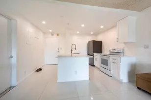 900 NE 18th Ave, Fort Lauderdale, FL 33304 - Photo 4