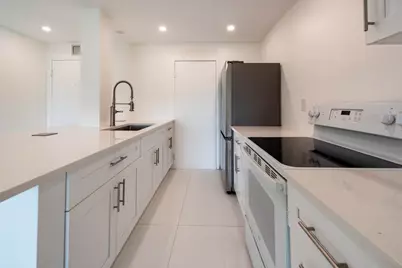900 NE 18th Avenue #408, Fort Lauderdale, FL 33304 - Photo 2