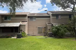 1317 Sussex Dr, North Lauderdale, FL 33068 - Photo 6