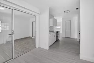 703 SW 18th St, Boynton Beach, FL 33426 - Photo 10