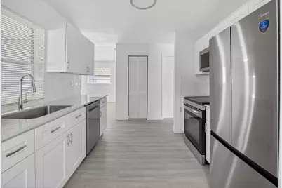 703 SW 18th Street, Boynton Beach, FL 33426 - Photo 10