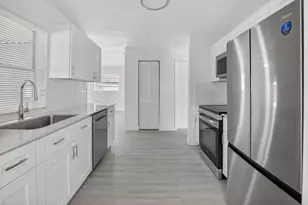 703 SW 18th St, Boynton Beach, FL 33426 - Photo 10