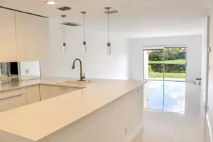 8861 Bella Vista Dr, Boca Raton, FL 33433 - Photo 4