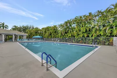 10641 Royal Caribbean Circle, Boynton Beach, FL 33437 - Photo 32