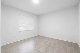 190 Parkwood Dr S, Royal Palm Beach, FL 33411 - Photo 22