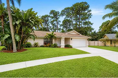 190 Parkwood Drive S, Royal Palm Beach, FL 33411 - Photo 2
