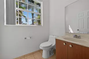 2725 NE 8th Ave, Wilton Manors, FL 33334 - Photo 24