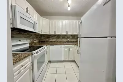 9517 Fontainebleau Boulevard #551-219, Miami, FL 33172 - Photo 2