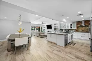 740 NE 36th St, Boca Raton, FL 33431 - Photo 6