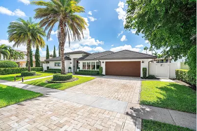 740 NE 36th Street, Boca Raton, FL 33431 - Photo 2