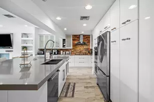 740 NE 36th St, Boca Raton, FL 33431 - Photo 8
