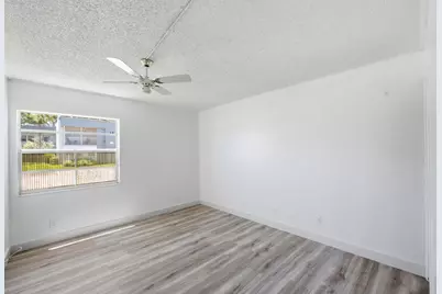 452 Normandy #J, Delray Beach, FL 33484 - Photo 8