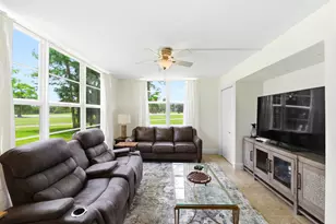 3800 Oaks Clubhouse Dr, Pompano Beach, FL 33069 - Photo 36