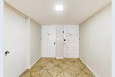 3800 Oaks Clubhouse Drive #106, Pompano Beach, FL 33069 - Photo 6