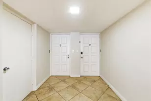 3800 Oaks Clubhouse Dr, Pompano Beach, FL 33069 - Photo 6