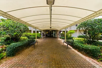 3800 Oaks Clubhouse Drive #106, Pompano Beach, FL 33069 - Photo 4