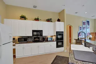 7338 Falls Rd W, Boynton Beach, FL 33437 - Photo 12