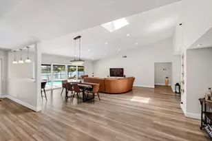 2320 SW 23rd Cranbrook Dr, Boynton Beach, FL 33436 - Photo 10