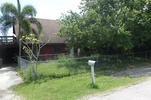 6640 Riggers Rd, Lake Worth, FL 33462 - Photo 2