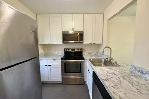 560 SE 2nd Ave, Deerfield Beach, FL 33441 - Photo 4