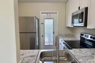 560 SE 2nd Ave, Deerfield Beach, FL 33441 - Photo 6