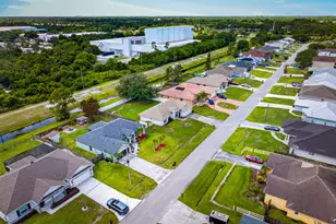 6124 NW Ginger Ln, Port Saint Lucie, FL 34986 - Photo 6