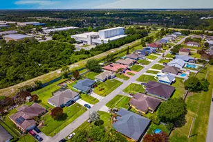6124 NW Ginger Ln, Port Saint Lucie, FL 34986 - Photo 10