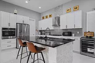 7041 Edison Pl, Palm Beach Gardens, FL 33418 - Photo 2