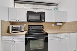 8057 Severn Dr, Boca Raton, FL 33433 - Photo 20
