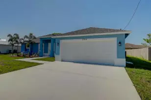 2352 SW Plum Ct, Port Saint Lucie, FL 34953 - Photo 2