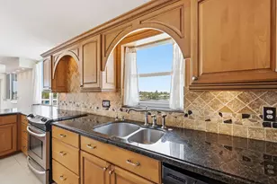 401 N Riverside Dr, Pompano Beach, FL 33062 - Photo 10