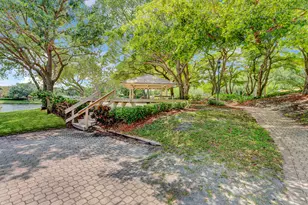 2425 NW 26th St, Boca Raton, FL 33431 - Photo 42