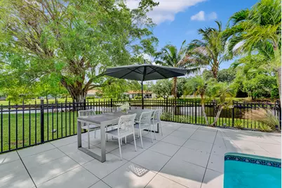 2425 NW 26th Street, Boca Raton, FL 33431 - Photo 28