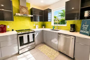 800 SE 11th Ct, Fort Lauderdale, FL 33316 - Photo 4