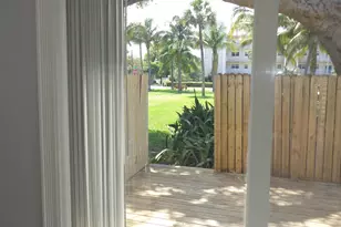 1917 NE 3rd St, Deerfield Beach, FL 33441 - Photo 20