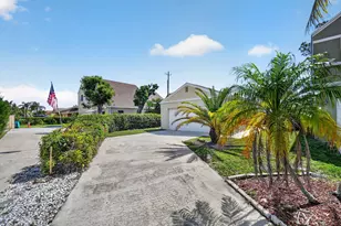 9 Corrie Pl, Boynton Beach, FL 33426 - Photo 2