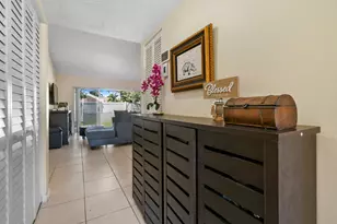 4 Knightsbridge Ln, Boynton Beach, FL 33426 - Photo 8