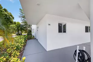 6 Garden Street E, Tequesta, FL 33469 - Photo 2