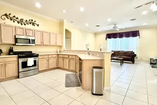 408 N Key Lime Sq Square SW, Vero Beach, FL 32968 - Photo 10