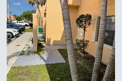 64 Canterbury Lane, Tamarac, FL 33319 - Photo 2