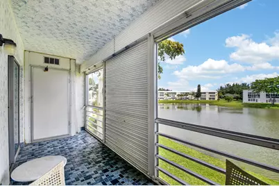 202 Wellington D, West Palm Beach, FL 33417 - Photo 18