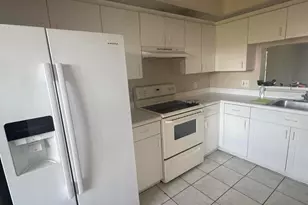 701 SW 141st Ave, Pembroke Pines, FL 33027 - Photo 8
