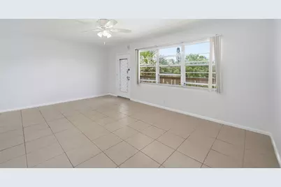 2401 Antigua Circle #J3, Coconut Creek, FL 33066 - Photo 8