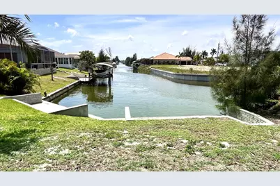 2902 NW 17th Avenue, Cape Coral, FL 33993 - Photo 2