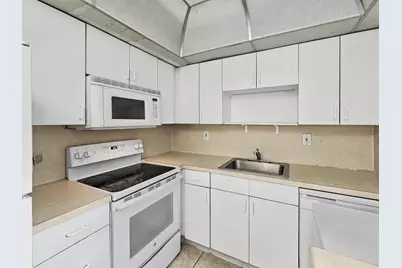 202 Piedmont E, Delray Beach, FL 33484 - Photo 10