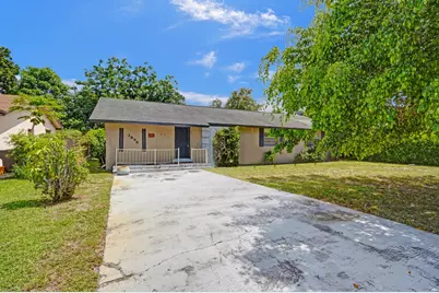 2886 Floral Road, Lake Worth, FL 33462 - Photo 1