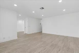 201 SW 1st St, Boca Raton, FL 33432 - Photo 6