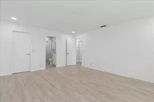 201 SW 1st St, Boca Raton, FL 33432 - Photo 20
